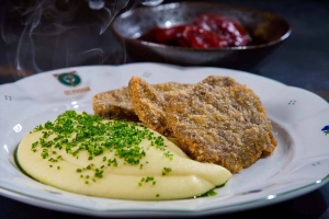 EFI Hostinec Konírna - jelení řízek