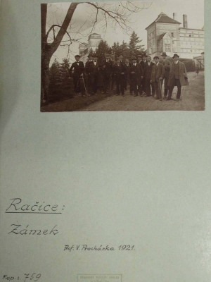Zámek Račice - skupinové foto - 1921